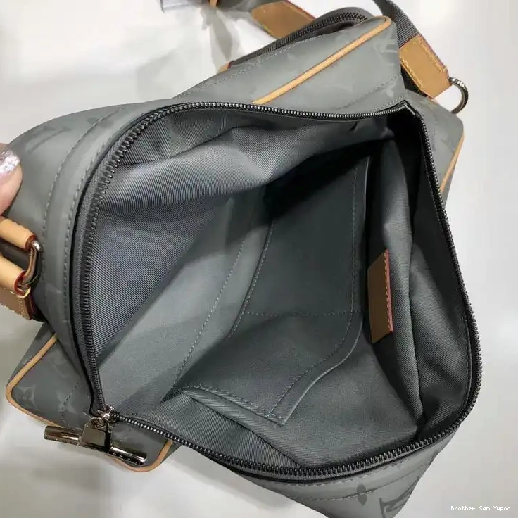 Brother Sam Yupoo 19T1L0590 LV Bags 0414